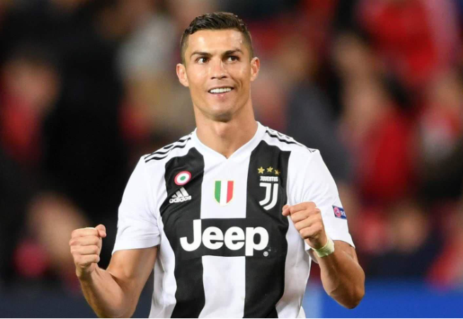 德天空：诺伊尔因肠胃感染缺席合练，乌尔比希可能替代他出场（德天空：诺伊尔肠胃感染无缘合练，乌尔比希或替代出场）