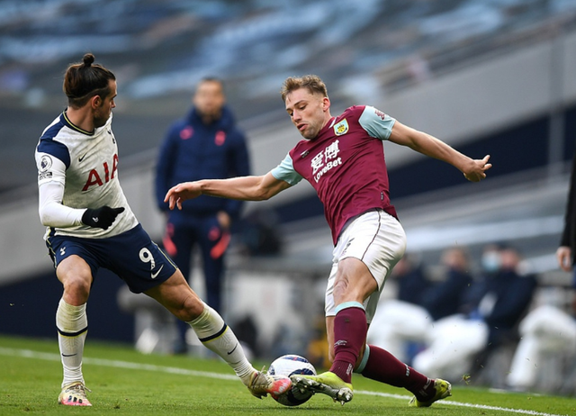 1米83的艾弗森比很多普通人矮 凭啥当状元？5张照片给你答案（仅1米83的艾弗森为何能当选状元？5张照片告诉你答案）