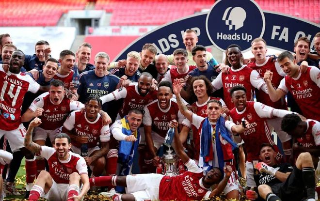 残特奥运田径比赛观赛指引，早晚较为清凉，请注意适时添衣（残特奥运田径观赛指南：晨晚气温偏凉，注意增添衣物）