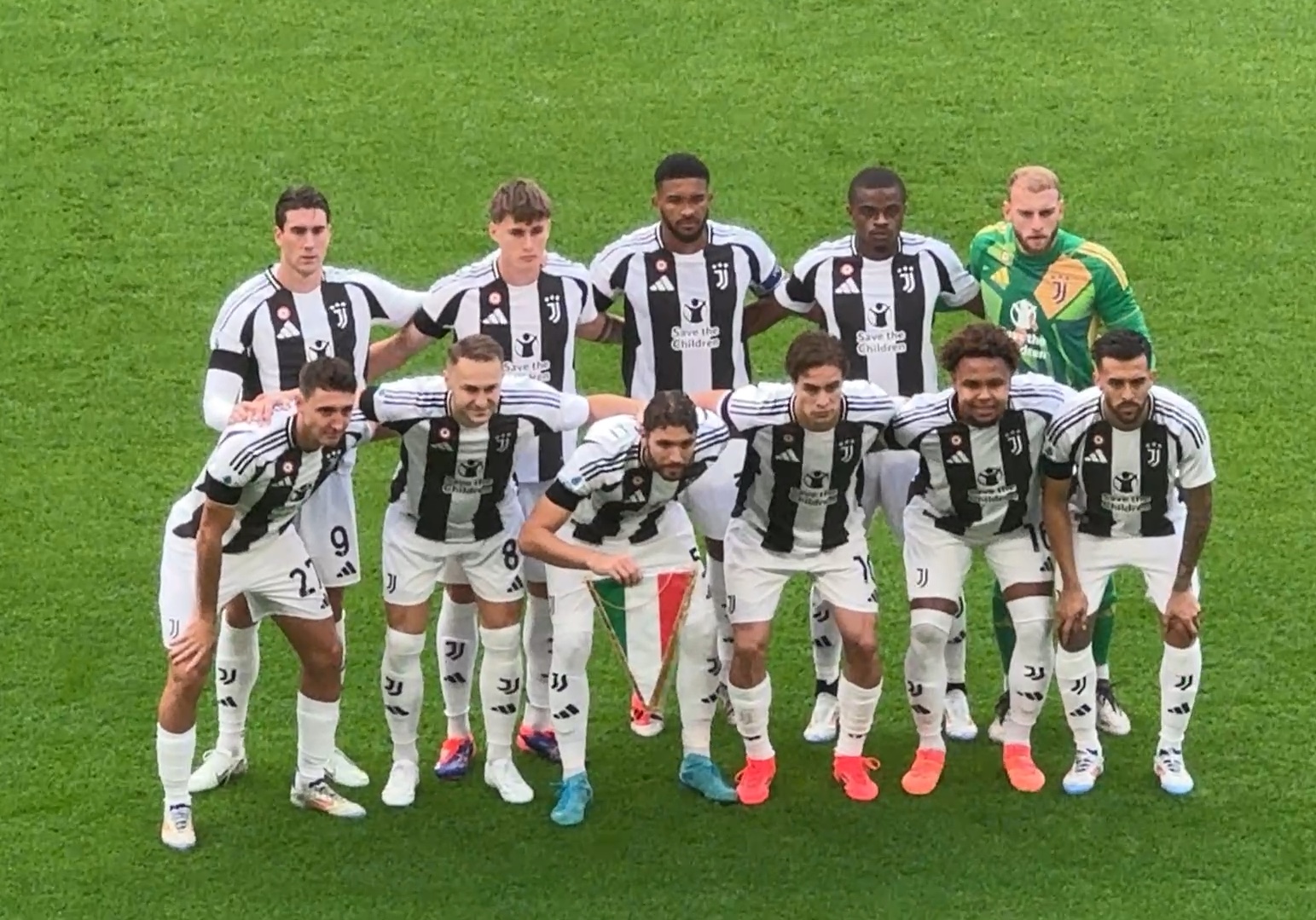 不敌药厂，曼城上次欧冠首阶段主场输球还是2018年9月（曼城主场再负勒沃库森：欧冠首阶段上次主场失利已是2018年9月）