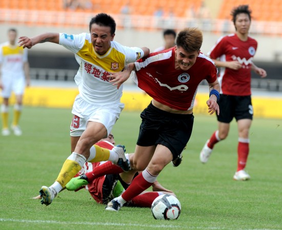 都体：尤文正在关注被穆帅盛赞的本菲卡17岁左后卫若泽-内托（都体：穆帅盛赞的17岁本菲卡左后卫若泽-内托已进入尤文视野）