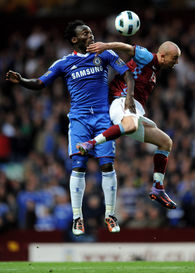 NBA：湖人险胜火箭 詹姆斯砍下38分（詹姆斯狂砍38分，湖人惊险力克火箭）